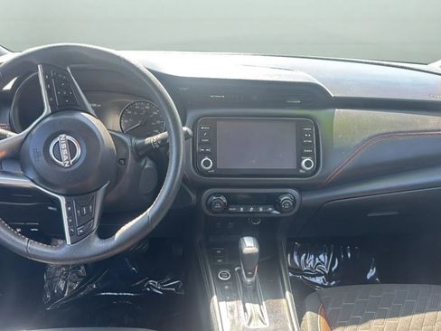 Used 2024 Nissan Kicks SR FWD image 10