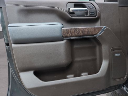 Used 2022 GMC Sierra 3500 Denali w/ Denali Ultimate Package image 15