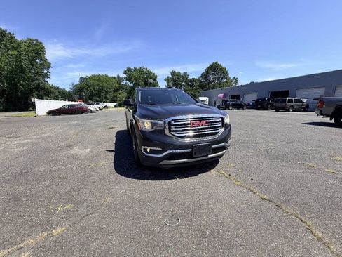 Used 2017 GMC Acadia SLE FWD image 20