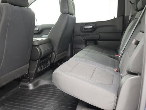 Used 2019 Chevrolet Silverado 1500 Custom Trail Boss w/ Custom Convenience Package AWD/4WD image 8