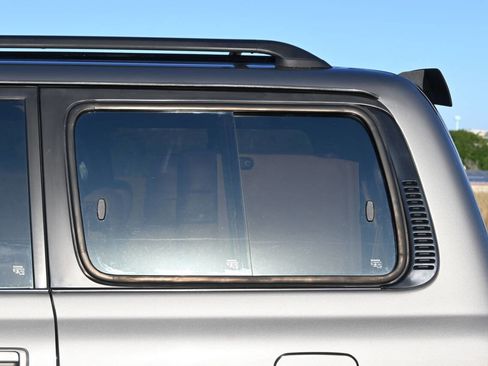 Used 1997 Toyota Land Cruiser image 34