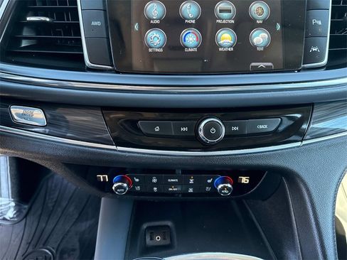 Certified 2018 Buick Enclave Premium image 27