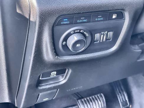 Used 2023 Jeep Grand Cherokee 4WD 4xe image 29