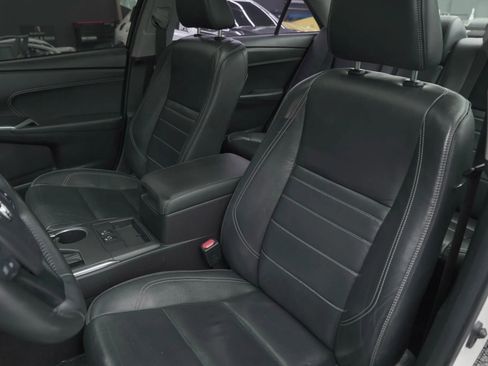 Used 2015 Toyota Camry XLE image 11