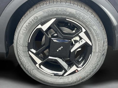 New 2026 Kia Sportage EX image 11