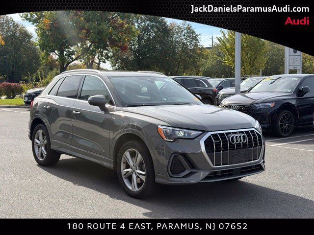 Used 2020 Audi Q3 2.0T Premium w/ Convenience Package AWD/4WD image 3