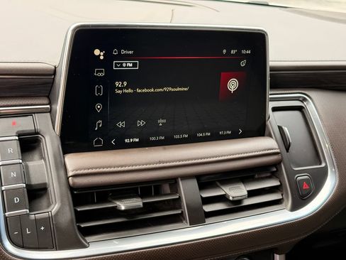 Used 2022 GMC Yukon SLT AWD/4WD image 18
