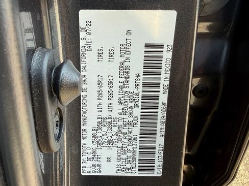Used 2022 Toyota Tacoma TRD Sport AWD/4WD image 34
