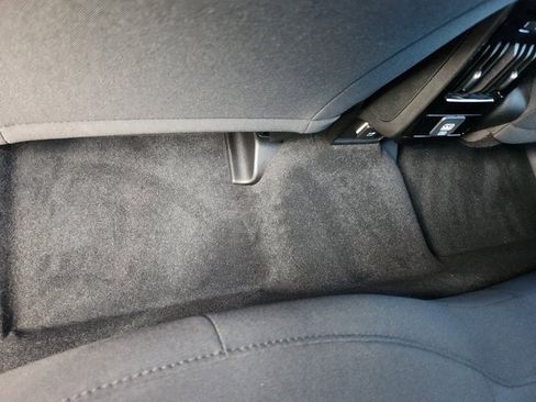 New 2025 Jeep Compass Sport image 9