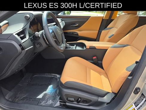 Used 2025 Lexus ES 300h w/ Premium Package FWD image 22
