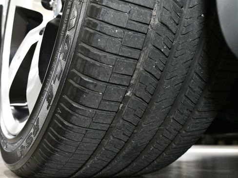 Used 2011 Dodge Challenger SRT8 w/ SRT Option Group II image 70