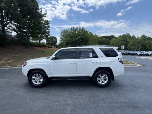 Certified 2023 Toyota 4Runner SR5 RWD image 7
