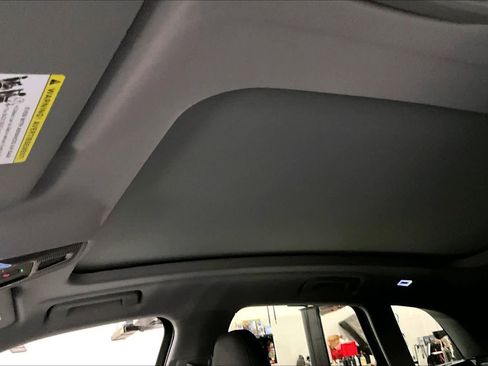 Used 2025 Audi Q5 Prestige AWD/4WD image 18