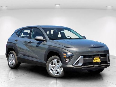 New 2026 Hyundai Kona SE image 1