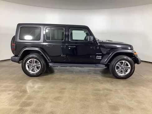 Used 2020 Jeep Wrangler Unlimited Sahara AWD/4WD image 4