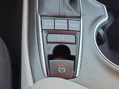 Used 2022 Toyota Camry LE image 30