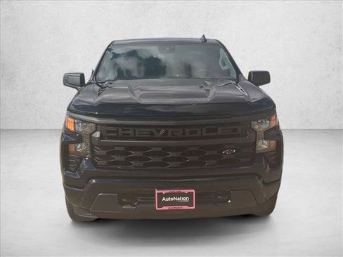 Used 2025 Chevrolet Silverado 1500 Custom RWD image 2