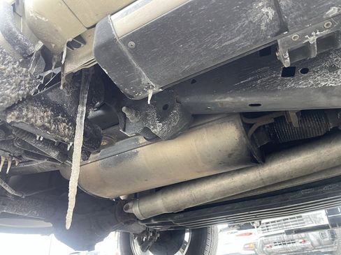 Used 2017 Ford F150 Platinum w/ Equipment Group 701A Luxury image 18