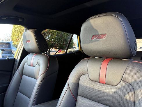 Certified 2024 Chevrolet Trax RS w/ Sunroof Package image 18