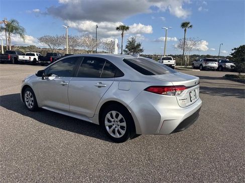 Used 2024 Toyota Corolla LE image 6