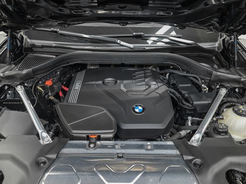 Used 2023 BMW X4 xDrive30i w/ Premium Package image 11
