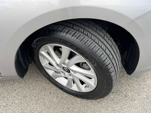 Used 2013 MAZDA MAZDA3 i Touring image 36