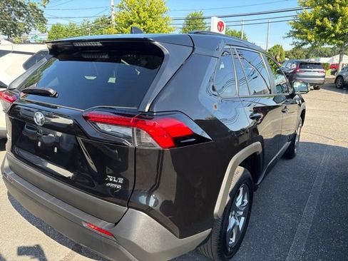 Certified 2025 Toyota RAV4 XLE AWD/4WD image 4