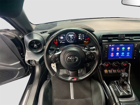 Used 2023 Toyota GR86 Premium w/ ALL Weather Mat Package (TMS) image 21