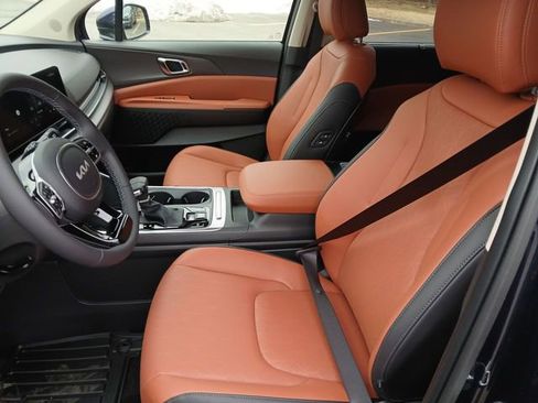 New 2026 Kia Carnival EX image 11