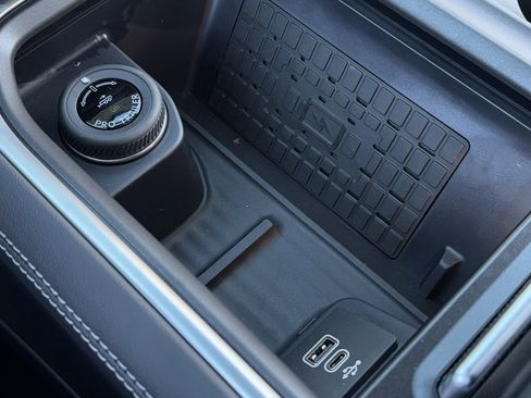 New 2025 Ford Expedition Max Platinum w/ Stealth Appearance Package image 44