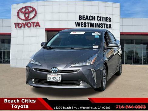 Certified 2022 Toyota Prius XLE w/ Advanced Technology Package FWD image 5