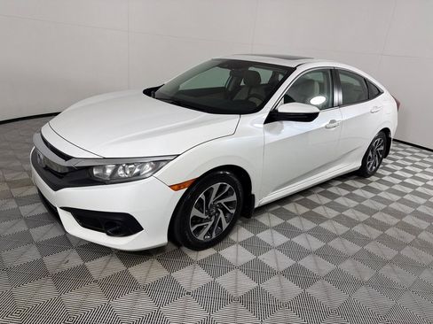Used 2018 Honda Civic EX image 7