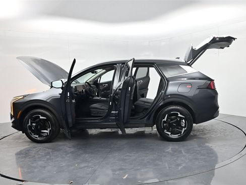 New 2026 Kia Sportage EX image 57