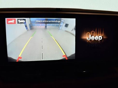 Used 2025 Jeep Wrangler Unlimited Rubicon image 8