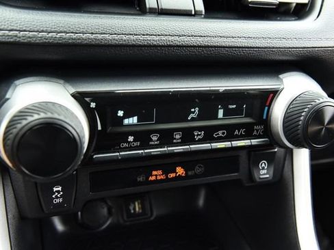 Used 2025 Toyota RAV4 LE FWD image 13