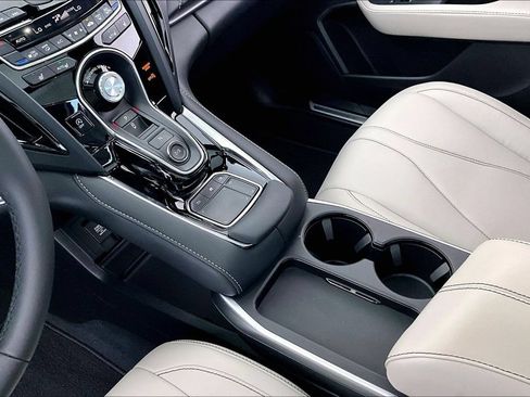 Certified 2025 Acura RDX SH-AWD image 17