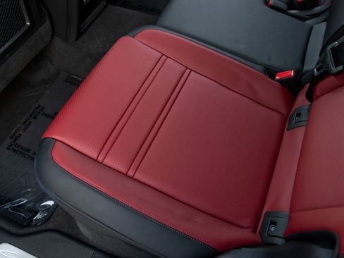 Certified 2025 Porsche Cayenne S image 39