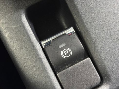 Certified 2025 Subaru Forester Premium w/ Convenience Package #1 image 30