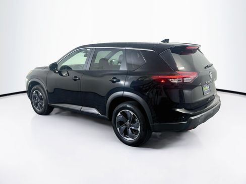 Used 2025 Nissan Rogue SV FWD image 5