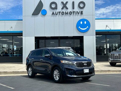 Used 2019 Kia Sorento AWD V6 image 1