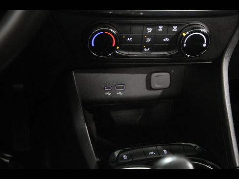 Used 2024 Buick Encore GX Preferred FWD image 12