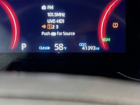 Used 2023 Toyota RAV4 XLE Premium image 8