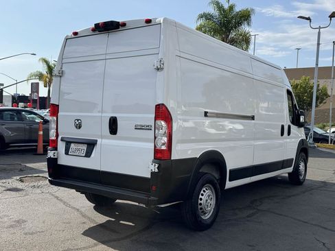 Used 2025 RAM ProMaster 2500 w/ Convenience Group FWD image 11