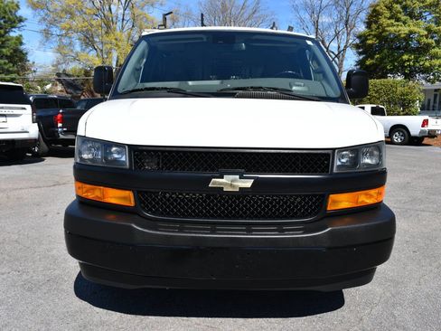 Used 2020 Chevrolet Express 2500 2500 3dr Cargo Van w/ Safety Package image 5