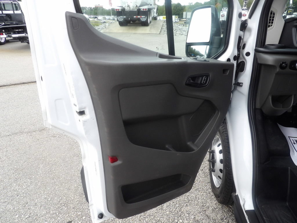Used 2023 Ford Transit 350 DRW RWD image 14