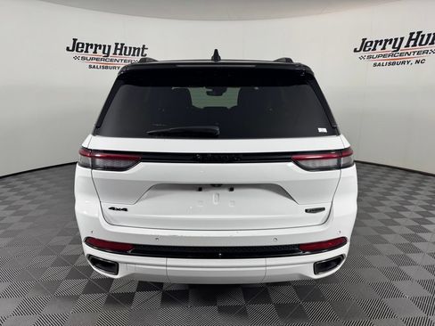 Used 2025 Jeep Grand Cherokee Summit w/ Obsidian Package AWD/4WD image 8