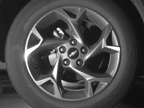 Used 2025 Chevrolet Trax LT FWD image 15