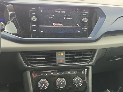 Used 2023 Volkswagen Taos SE FWD image 19