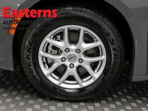 Used 2023 Chrysler Pacifica Touring-L FWD image 33