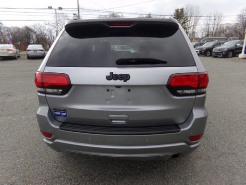 Used 2019 Jeep Grand Cherokee Altitude image 8